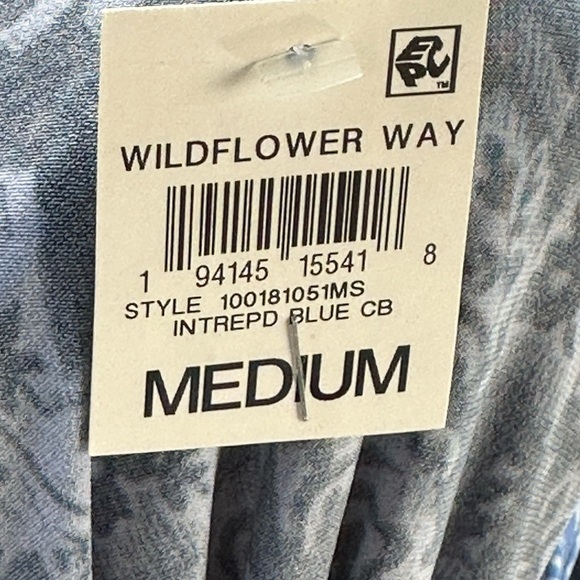 JM Collection 3/4 Sleeve Lace Up Neck Floral Print Blouse - Blue - size Medium - Picture 10 of 10